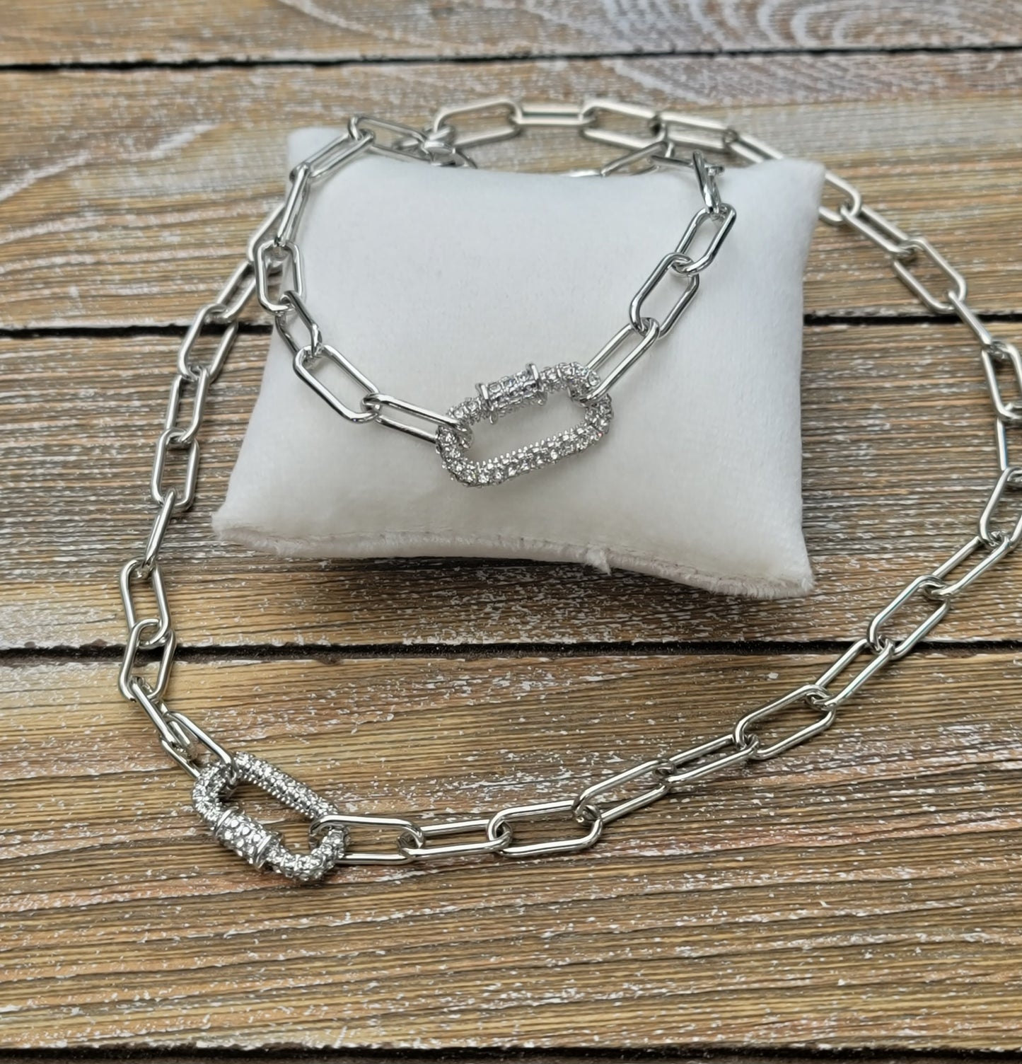 Simply Linked Set