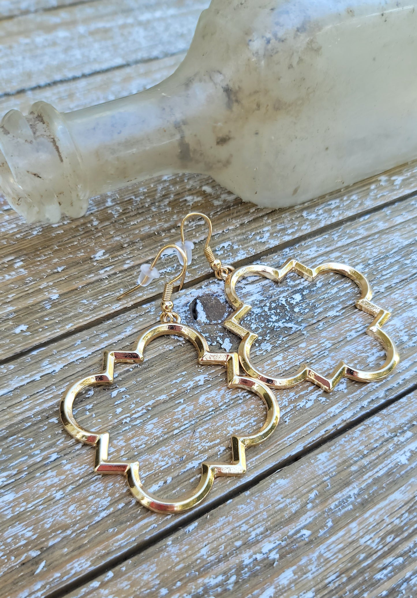Gold Staple